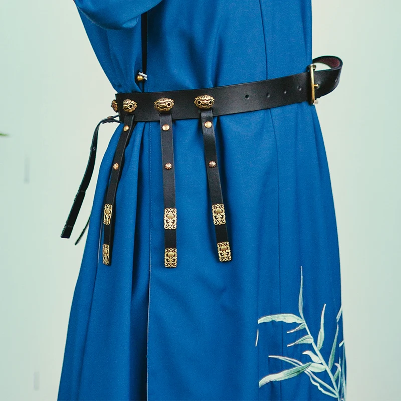 Pure Copper Tang Dynasty Style Leather Belt Lightweight Authentic Real Leather Hanfu Accessory for Women's Traditional Costume
Pure Copper Tang Dynasty Style Leather Belt Lightweight Authentic Real Leather Hanfu Accessory for Women's Traditional Costume