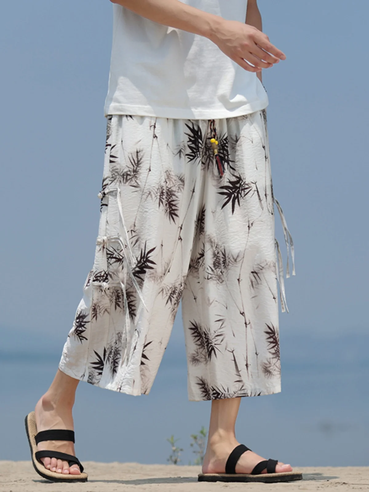 Новые китайские мужские летние широкие брюки из ледяного шелка с принтом Water-Mark, модные брендовые брюки Eight-Nine
Новые китайские мужские летние широкие брюки из ледяного шелка с принтом Water-Mark, модные брендовые брюки Eight-Nine