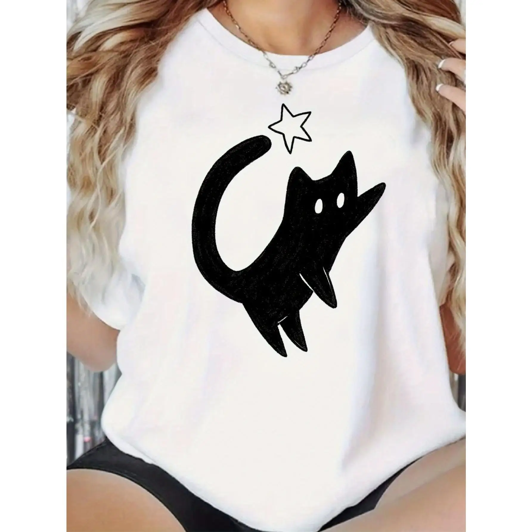Minimalist Black Cat Graphic T-Shirt Women’s Casual Cotton Tee for Pet Lovers, Summer Streetwear or Friends Gift
Minimalist Black Cat Graphic T-Shirt Women’s Casual Cotton Tee for Pet Lovers, Summer Streetwear or Friends Gift
