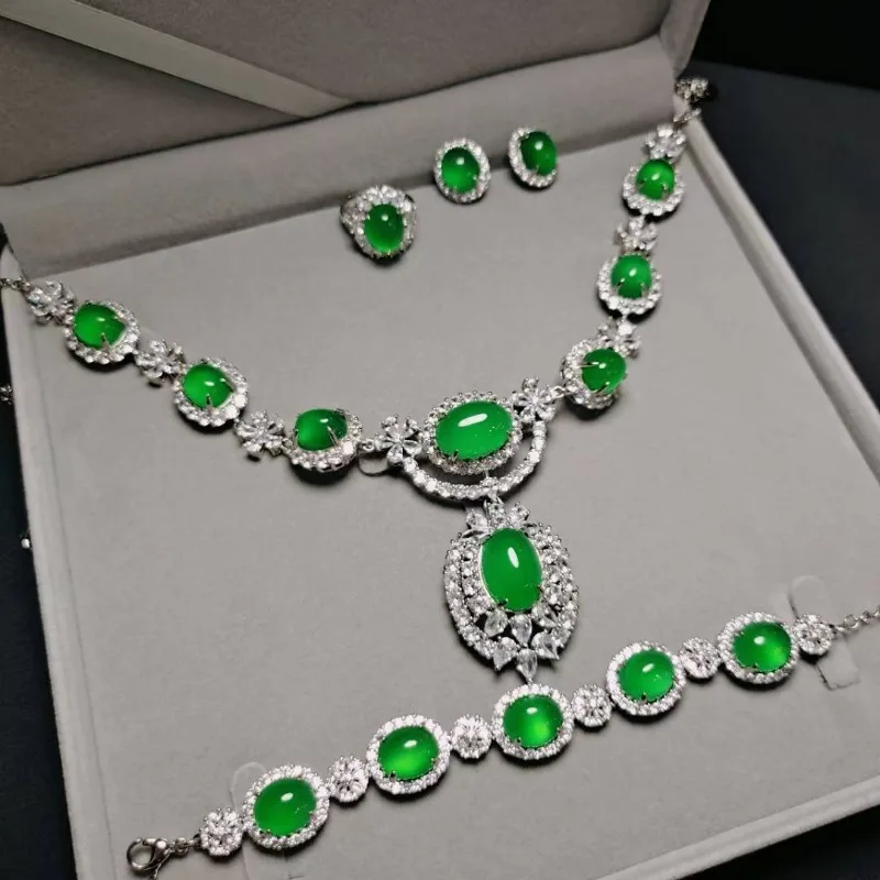 Stylish and Exquisite Ethnic Wind Green Suit, Suitable for Daily Wear and Accessories
Stylish and Exquisite Ethnic Wind Green Suit, Suitable for Daily Wear and Accessories