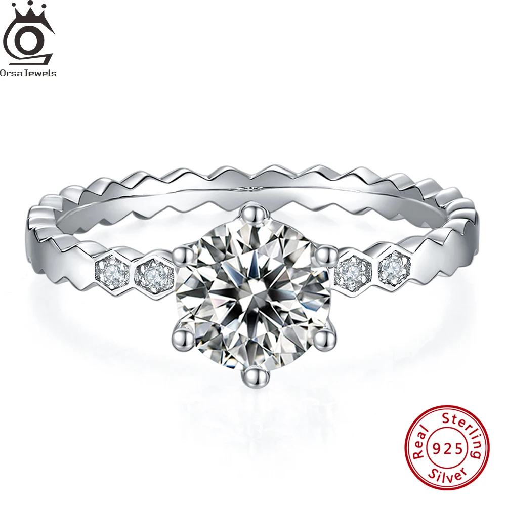 ORSA JEWELS 925 Silver Sparkling Certficate Original Soild Moissanite Ring For Women 1ct Luxury Jewelry Engagement Party SMR64
ORSA JEWELS 925 Silver Sparkling Certficate Original Soild Moissanite Ring For Women 1ct Luxury Jewelry Engagement Party SMR64