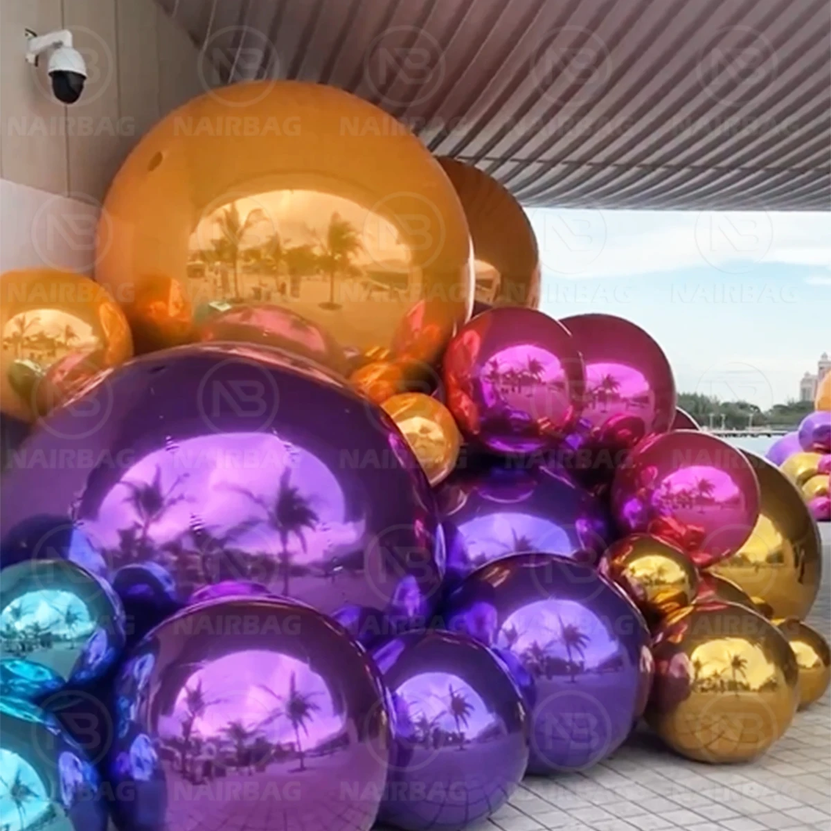 Inflatable Mirror Balls Sphere PVC Large Reflective Mirror Balloon Big Shiny Ball for Disco Christmas Wedding Party Events Decor
Inflatable Mirror Balls Sphere PVC Large Reflective Mirror Balloon Big Shiny Ball for Disco Christmas Wedding Party Events Decor