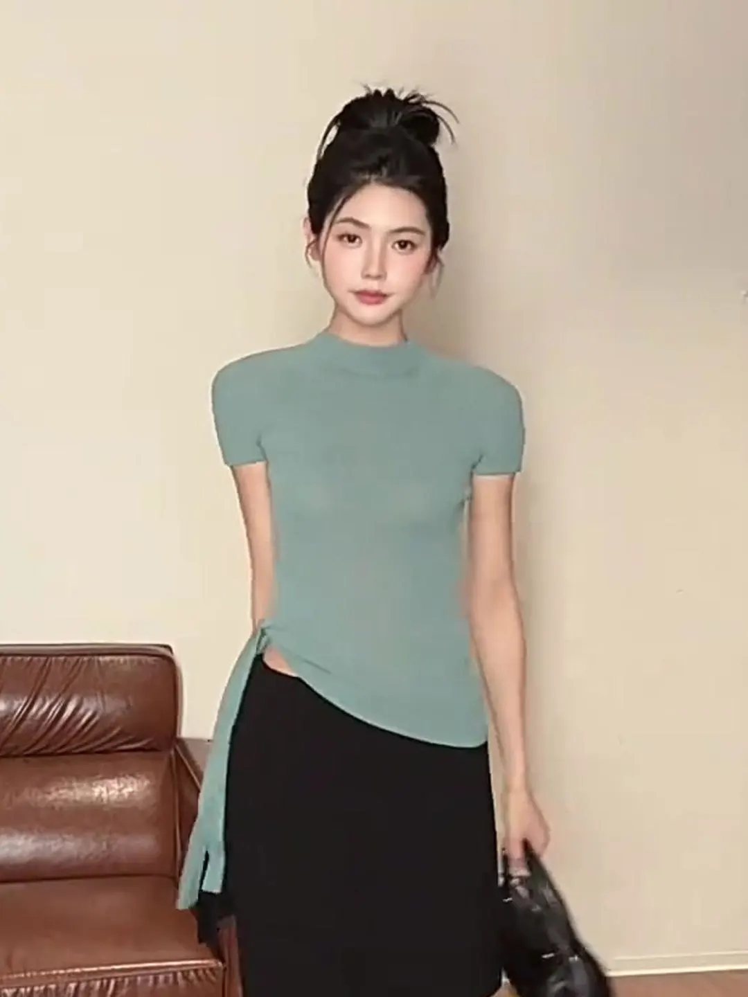Slim Fit Ice Silk Knitted Top Women's Short Sleeve Mint Green Summer New Style Casual Fashion Belted Casual Look Half High Co...
Slim Fit Ice Silk Knitted Top Women's Short Sleeve Mint Green Summer New Style Casual Fashion Belted Casual Look Half High Co...