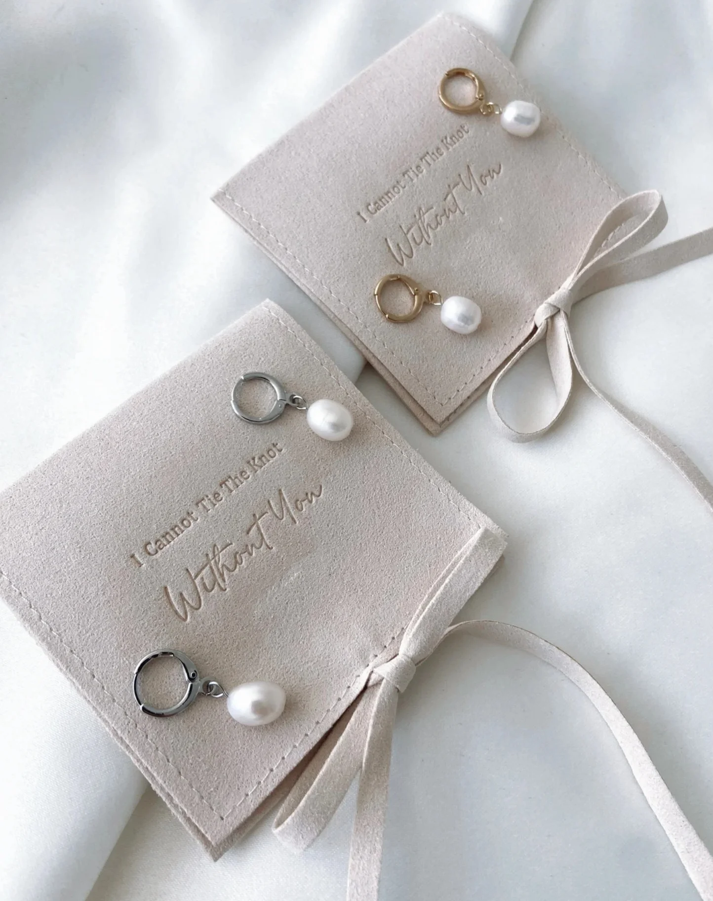 Bridesmaid earrings maid of honour jewellery pouch bridal gift bracelet silver gold pearl earrings hoop earrings bridesmaid jewe
Bridesmaid earrings maid of honour jewellery pouch bridal gift bracelet silver gold pearl earrings hoop earrings bridesmaid jewe