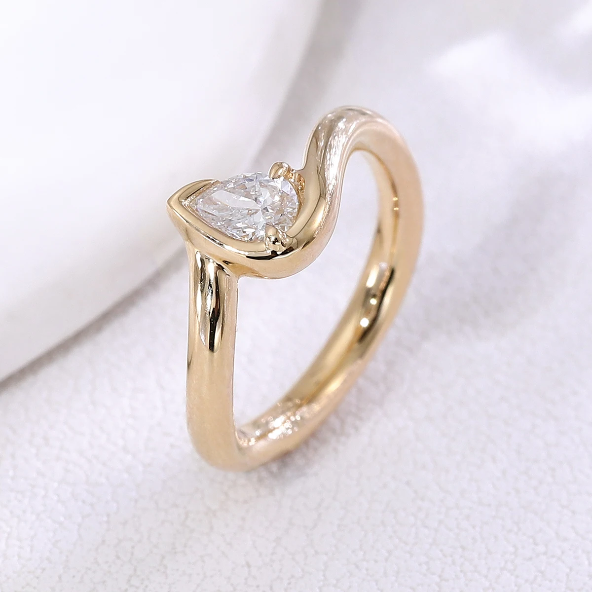 Provence Jewelry 18K Yellow Gold 1CT VS Pear Lab Diamond Ring For Women Engagment Wedding Anniversary Jewelry Gift
Provence Jewelry 18K Yellow Gold 1CT VS Pear Lab Diamond Ring For Women Engagment Wedding Anniversary Jewelry Gift