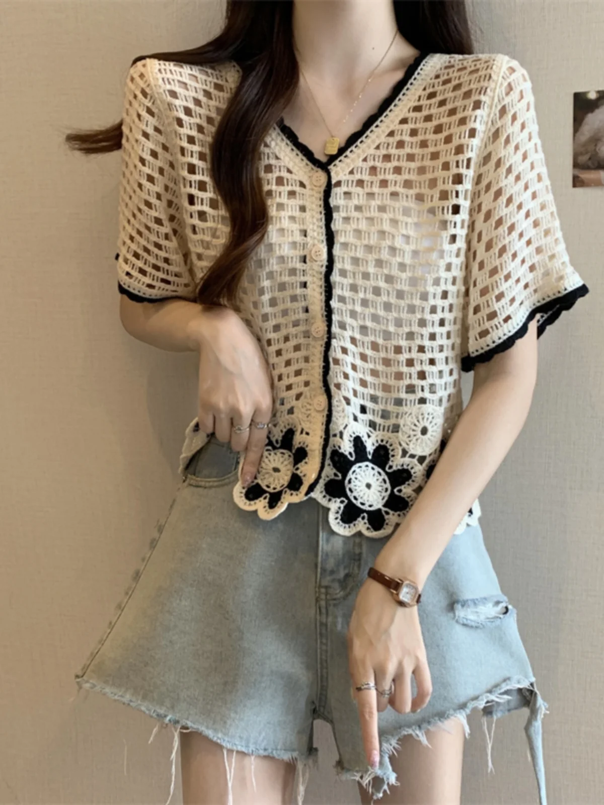 Slim Fit Ice Silk Knitted Short Sleeve T-Shirt V-Neck Open Cardigan Top Hollow out Design Breathable Summer plus Size Women's...
Slim Fit Ice Silk Knitted Short Sleeve T-Shirt V-Neck Open Cardigan Top Hollow out Design Breathable Summer plus Size Women's...