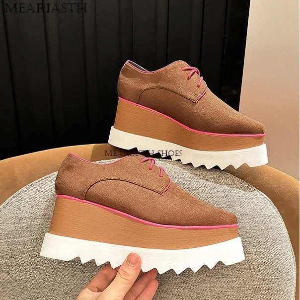 Shoes Woman New Trend Suede Multicolor Lace Up Ladies Square High Quality Casual Chunky Cross-tied Wedges Platform Shoes
Shoes Woman New Trend Suede Multicolor Lace Up Ladies Square High Quality Casual Chunky Cross-tied Wedges Platform Shoes