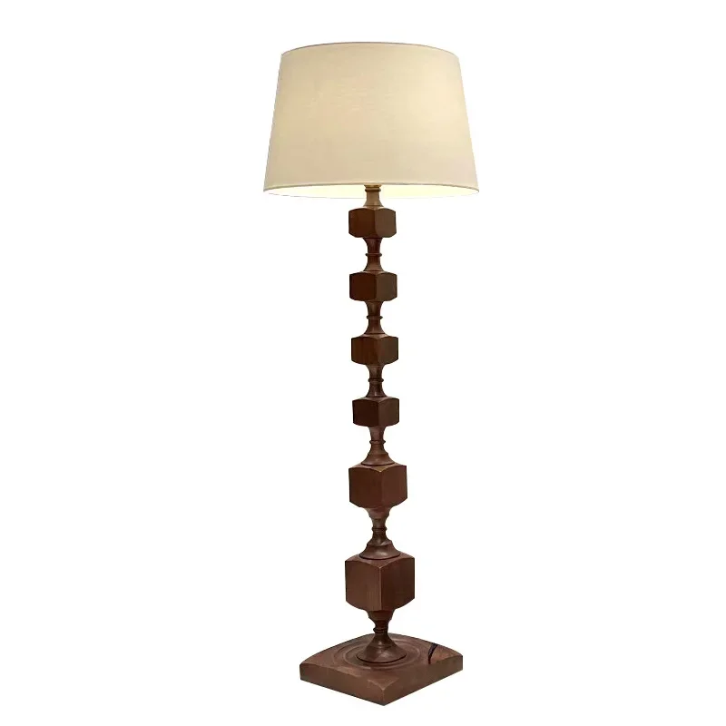 Study living room retro new Chinese high-end American atmosphere vertical solid wood desk lamp
Study living room retro new Chinese high-end American atmosphere vertical solid wood desk lamp