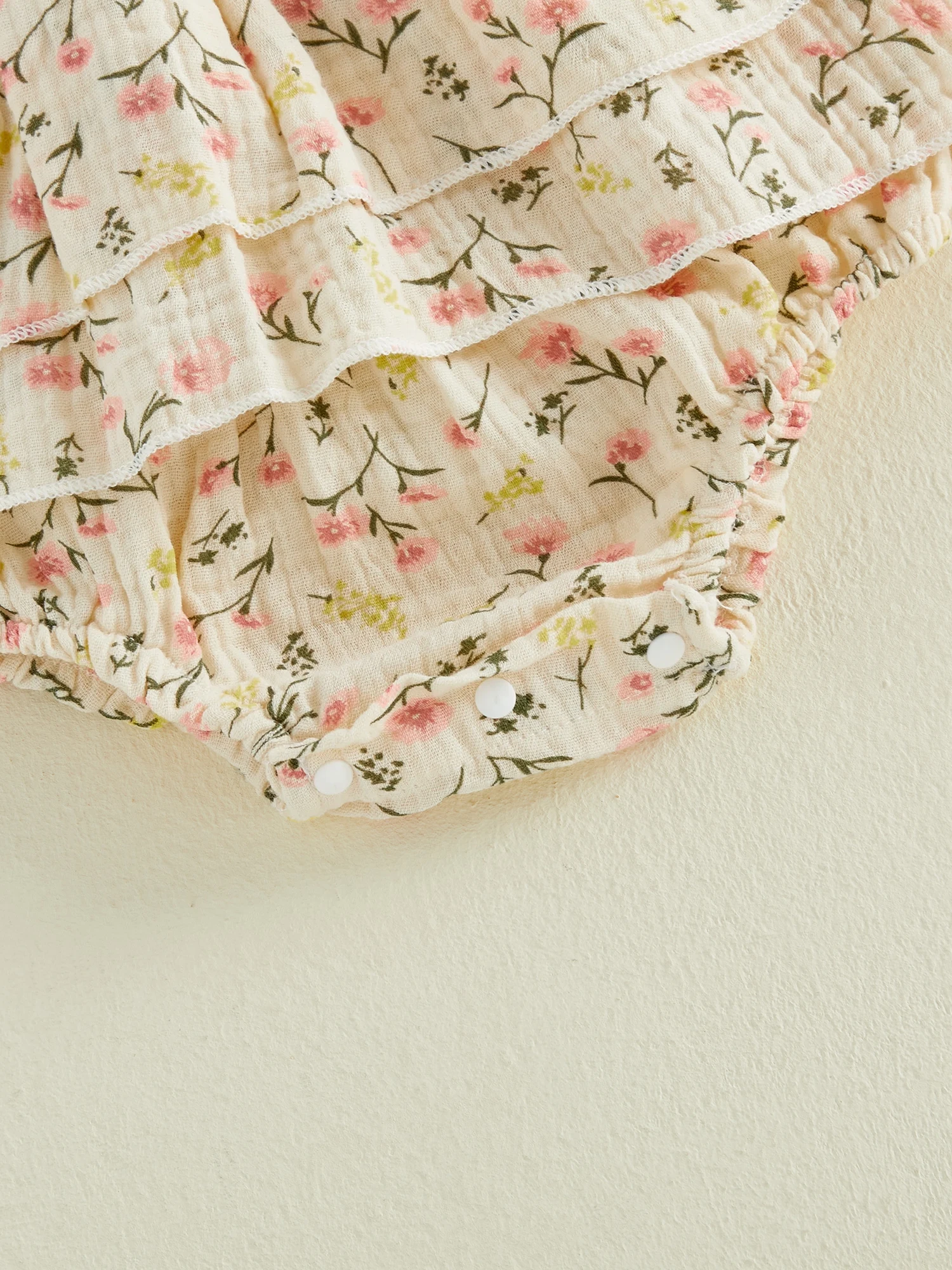 Toddler Girl Summer Outfit Floral Print Sleeveless Romper Dress with Ruffles Skirt Hem and Matching Headband Set for Infants
Toddler Girl Summer Outfit Floral Print Sleeveless Romper Dress with Ruffles Skirt Hem and Matching Headband Set for Infants