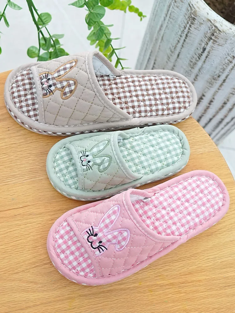 Домашние тапочки для детей, бесшумные, модель M, из ткани, для весны и осени
Домашние тапочки для детей, бесшумные, модель M, из ткани, для весны и осени