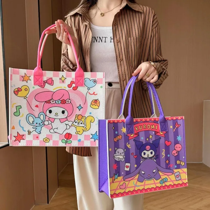 New Sanrio anime peripherals Kuromi My melody cartoon printed felt bag handbag tote bag storage gift bag available for wholesale
New Sanrio anime peripherals Kuromi My melody cartoon printed felt bag handbag tote bag storage gift bag available for wholesale