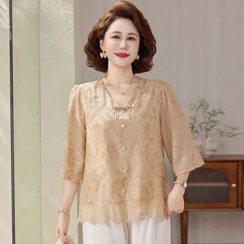 Women New Chinese Style Embroidery Sequin Three Quarter Sleeve Blouse Loose Mom Casual Top
Women New Chinese Style Embroidery Sequin Three Quarter Sleeve Blouse Loose Mom Casual Top