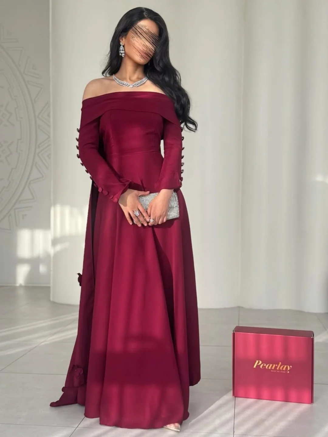 Индивидуальные вечерние платья с длинными рукавами и открытыми плечами, платья для выпускного вечера, плиссированные цветы, вечерние платья длиной до пола для женщин
Индивидуальные вечерние платья с длинными рукавами и открытыми плечами, платья для выпускного вечера, плиссированные цветы, вечерние платья длиной до пола для женщин