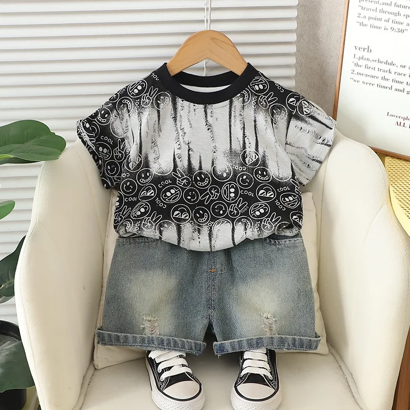 2PCS Baby Boy Suit Set 2025 Korean Toddler Fashion Printed Short Sleeve T-shirts and Shorts Boys Outfits Summer Infant Clothes
2PCS Baby Boy Suit Set 2025 Korean Toddler Fashion Printed Short Sleeve T-shirts and Shorts Boys Outfits Summer Infant Clothes