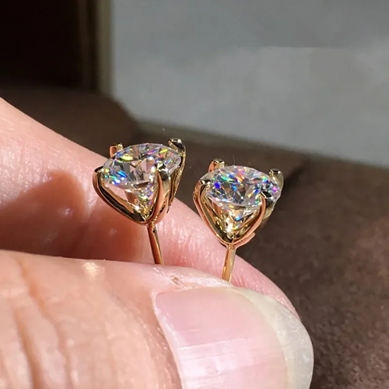 1Pair 925 Sterling Silver Cubic Zirconia Stud Earrings for Women, 4 Prong Setting in Gold Tone, Minimalist Design, Available in Multiple Colors (White/Blue/Red), Versatile Daily Jewelry
1Pair 925 Sterling Silver Cubic Zirconia Stud Earrings for Women, 4 Prong Setting in Gold Tone, Minimalist Design, Available in Multiple Colors (White/Blue/Red), Versatile Daily Jewelry