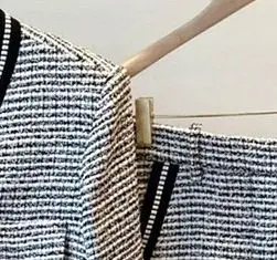 2021 Elegant Office Ladies Suit V-neck Commuter Tweed Long Sleeve Jacket and Pocket Shorts Women's Two-Piece Suit
2021 Elegant Office Ladies Suit V-neck Commuter Tweed Long Sleeve Jacket and Pocket Shorts Women's Two-Piece Suit