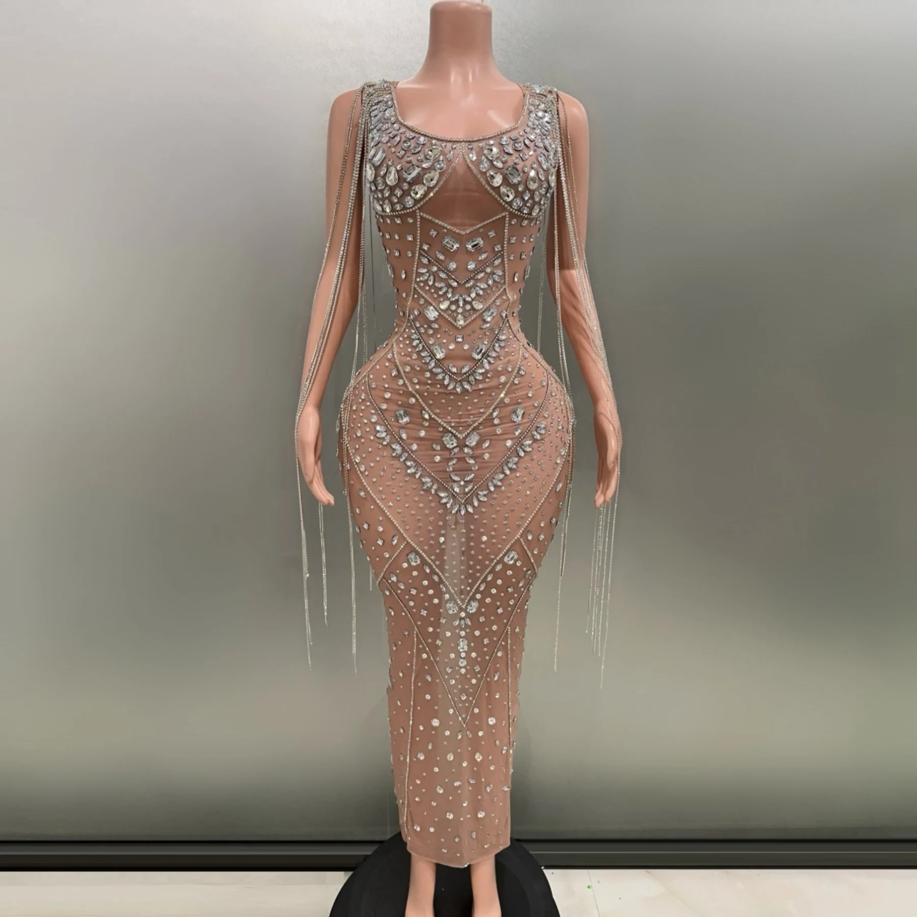 Luxury Rhinestones Tassels Chains Sexy See-Throuth Dress Nightclub Performance Custome Stage Wear Birthday Evening Party Dress
Luxury Rhinestones Tassels Chains Sexy See-Throuth Dress Nightclub Performance Custome Stage Wear Birthday Evening Party Dress