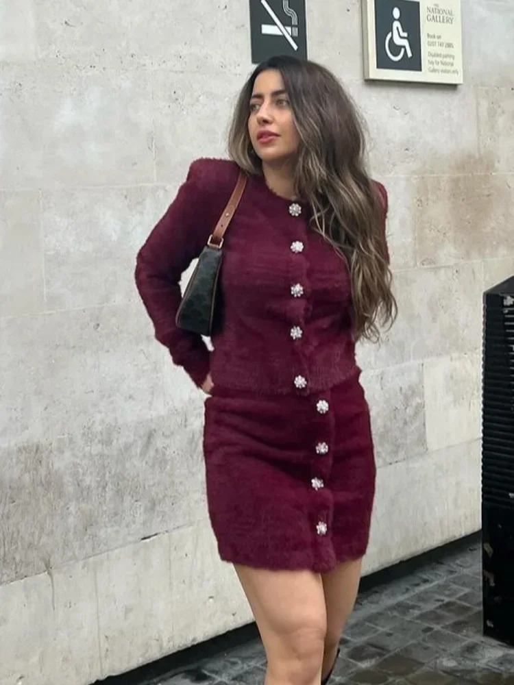 Plush Sweater Cardigans Half Skirt Set Women Round Neck Soft Sticky Woman Cardiga High Waist Wrap Hip Mini Skirts Spring New
Plush Sweater Cardigans Half Skirt Set Women Round Neck Soft Sticky Woman Cardiga High Waist Wrap Hip Mini Skirts Spring New