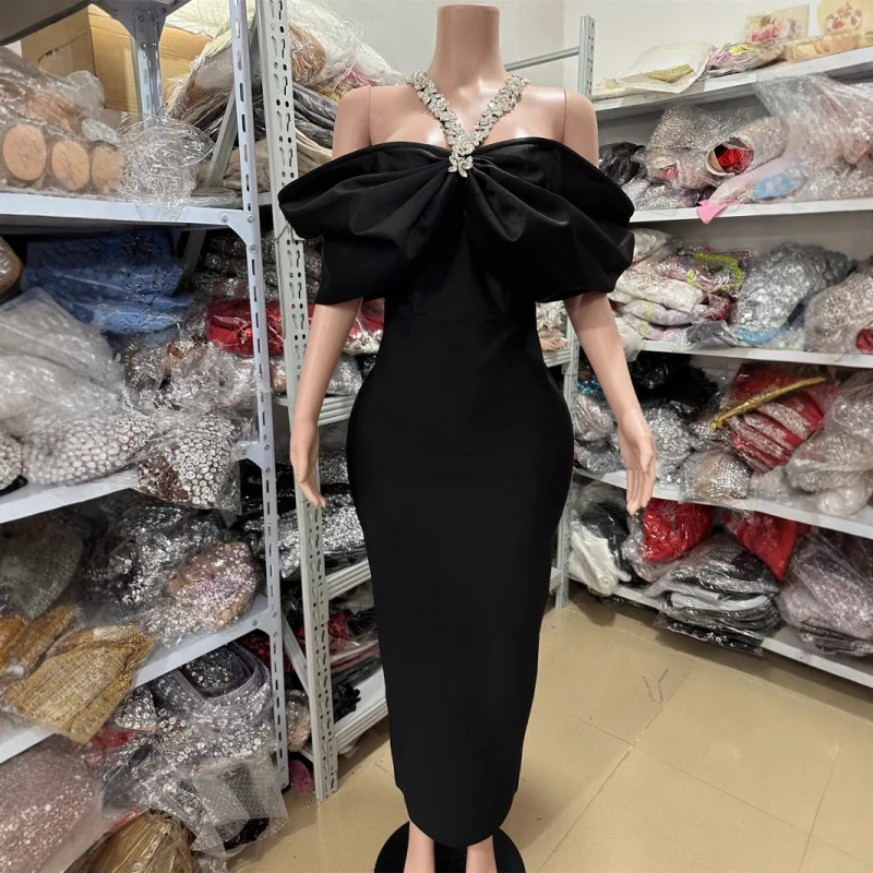 2025 Summer New Fashion Sexy Diamond Hanging Neck Pleated Long Dress High-Grade European and American Dress
2025 Summer New Fashion Sexy Diamond Hanging Neck Pleated Long Dress High-Grade European and American Dress