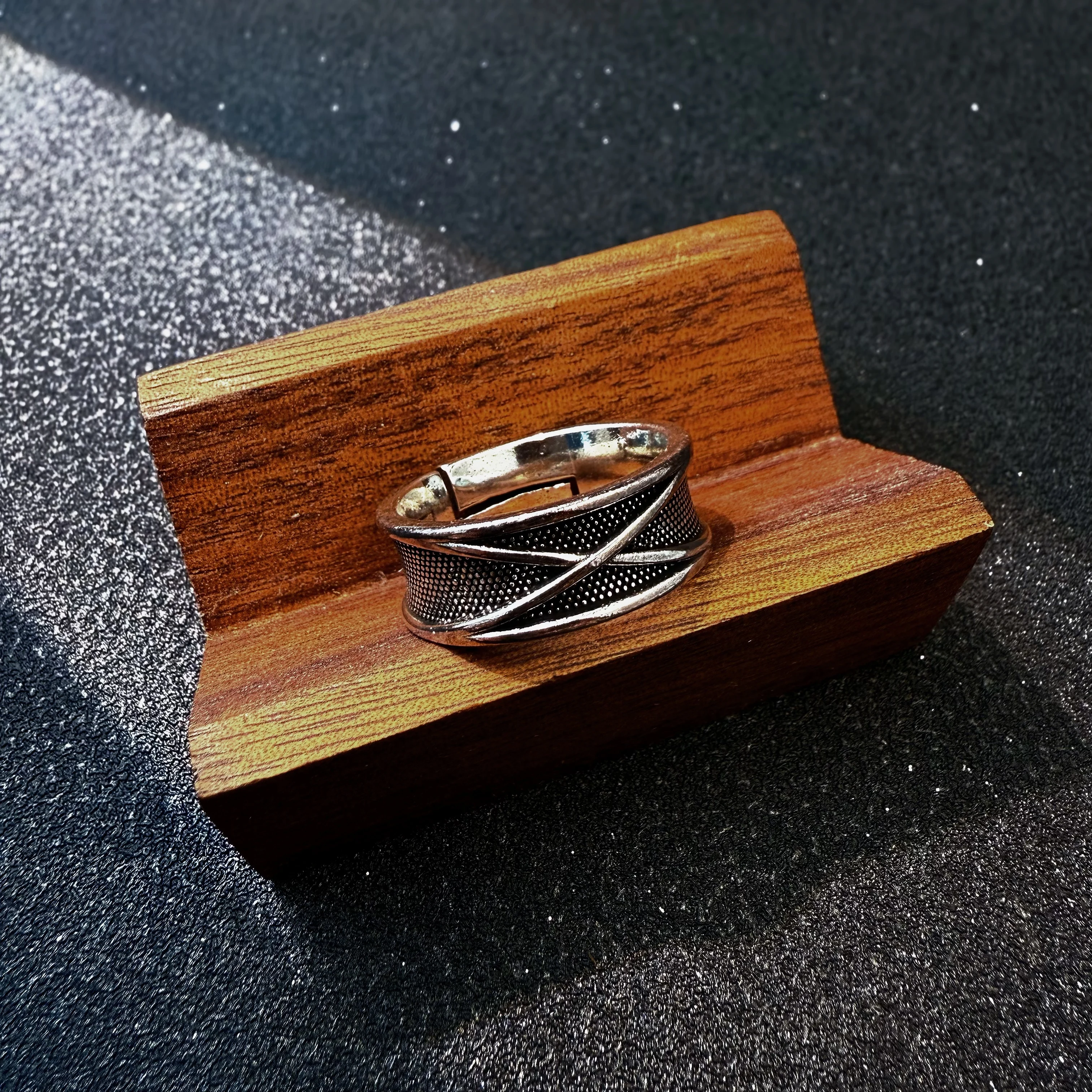 Retro Anime Style Black Warrior Open Ring Punk Gothic Couple Cosplay Accessories For Men
Retro Anime Style Black Warrior Open Ring Punk Gothic Couple Cosplay Accessories For Men