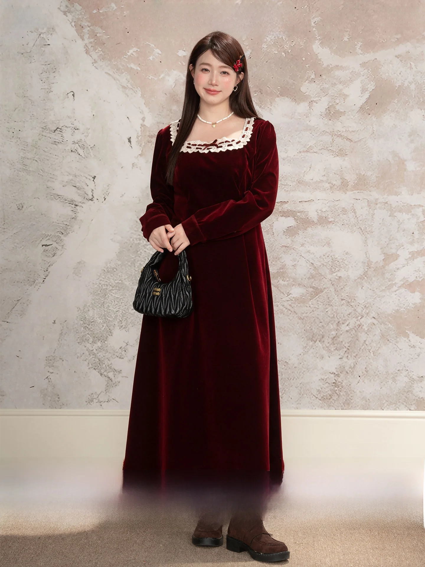 Heynew Retro Red Velvet Dress with Lace Trim And Square Collar for plus Size Women Autumn Winter Slimming Long Dress
Heynew Retro Red Velvet Dress with Lace Trim And Square Collar for plus Size Women Autumn Winter Slimming Long Dress