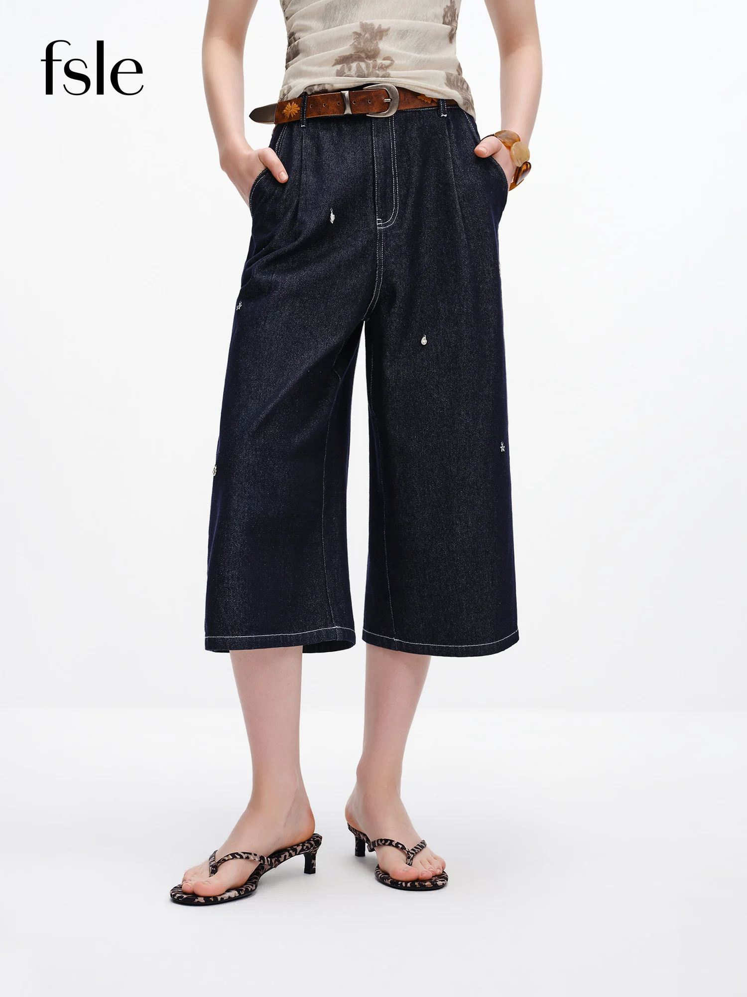 FSLE 【Premium Series】Women's 2026 Summer New Mid-Rise Straight Cropped Jeans Versatile Relaxed Fit Calf Length Denim Pants
FSLE 【Premium Series】Women's 2026 Summer New Mid-Rise Straight Cropped Jeans Versatile Relaxed Fit Calf Length Denim Pants