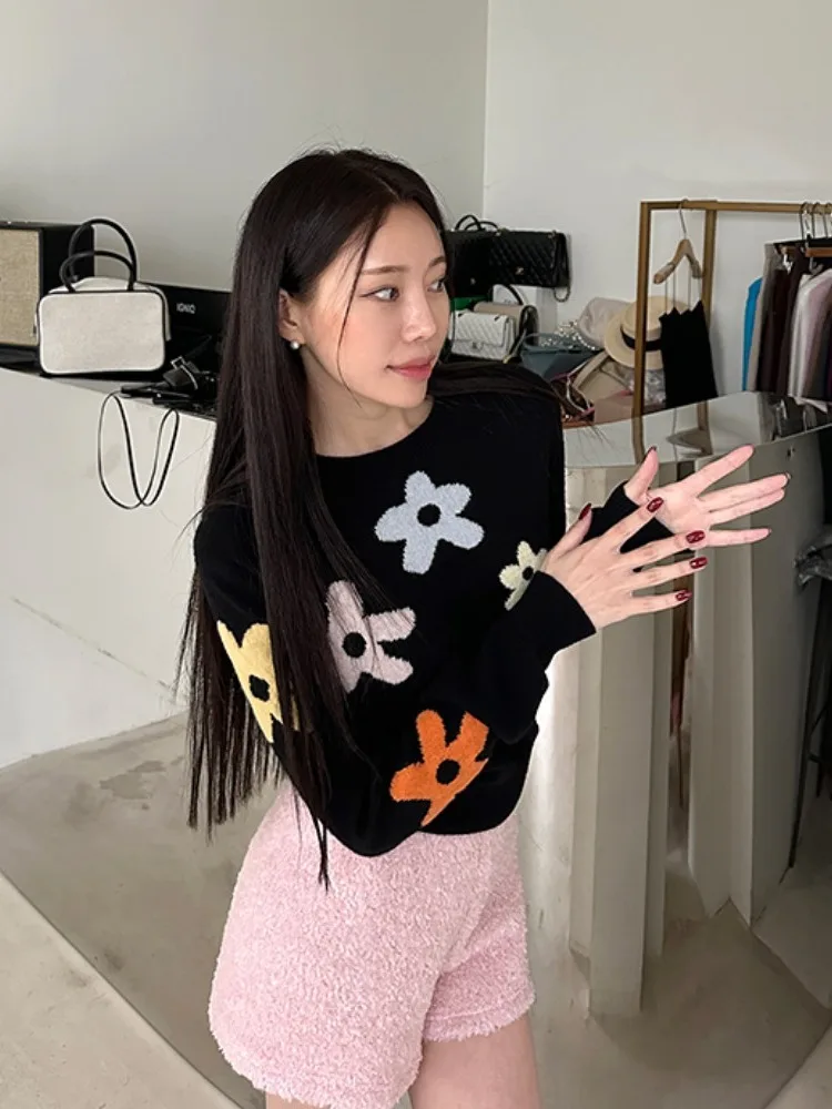 Корейский трикотаж с милым цветком, женский свободный дизайн, круглый пуловер, свитер, осенний модный топ, подходит для поездок на работу 
Корейский трикотаж с милым цветком, женский свободный дизайн, круглый пуловер, свитер, осенний модный топ, подходит для поездок на работу