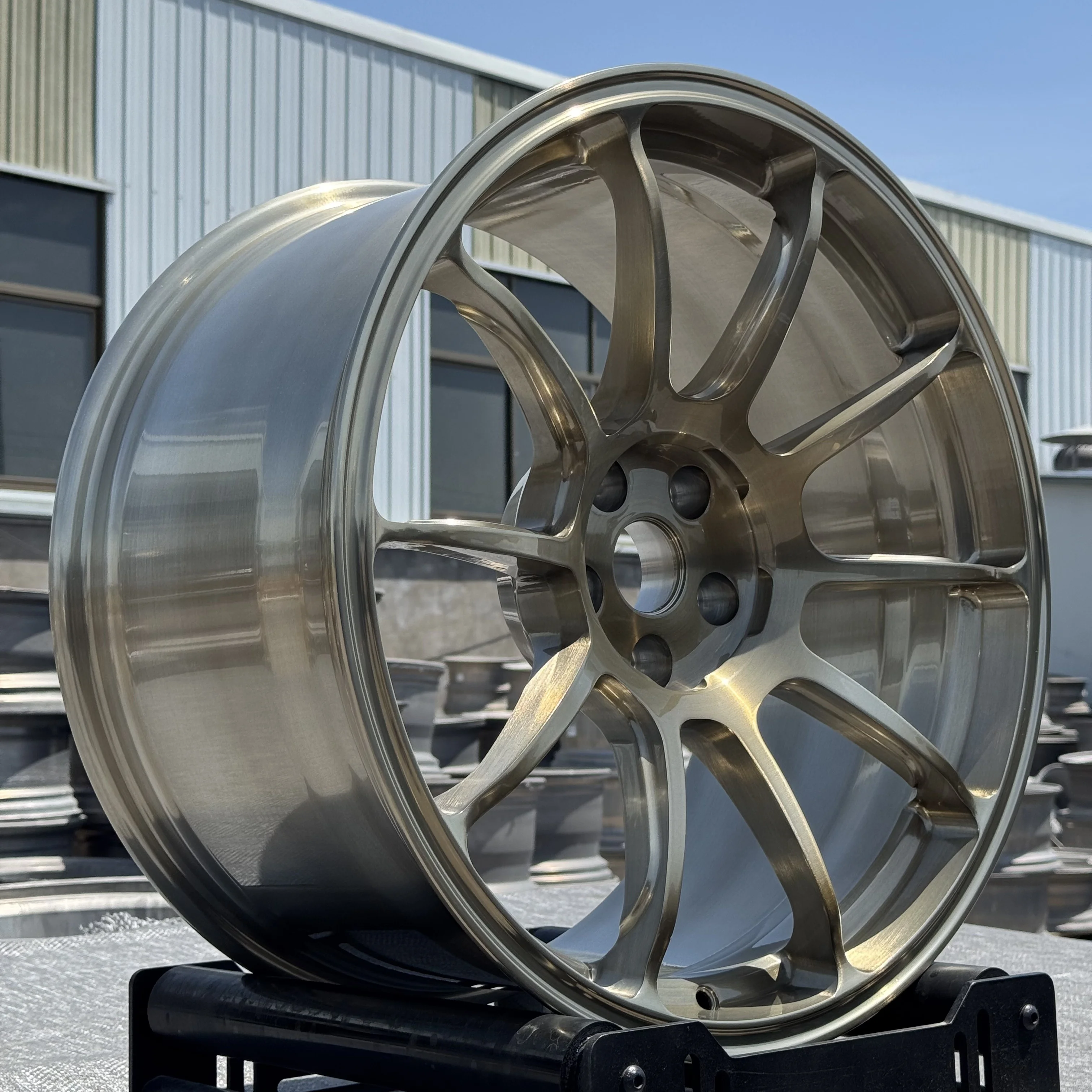 Professional Custom Forged Aluminum Alloy Rims High-Performance Brushed Bronze Racing Car Wheels for Audi A3 S6 BMW F90 G82
Professional Custom Forged Aluminum Alloy Rims High-Performance Brushed Bronze Racing Car Wheels for Audi A3 S6 BMW F90 G82