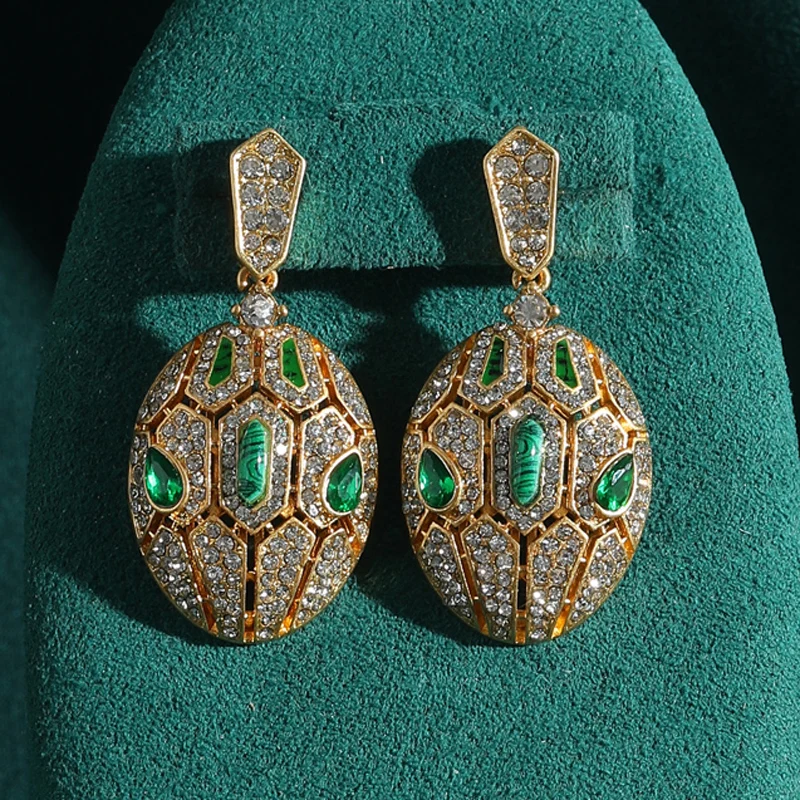 Vintage Malachite Green Earring Bead Zircon Snake Head Rhinestone Gold Color Quality Woman Accessories Luxury Designer Jewelry
Vintage Malachite Green Earring Bead Zircon Snake Head Rhinestone Gold Color Quality Woman Accessories Luxury Designer Jewelry