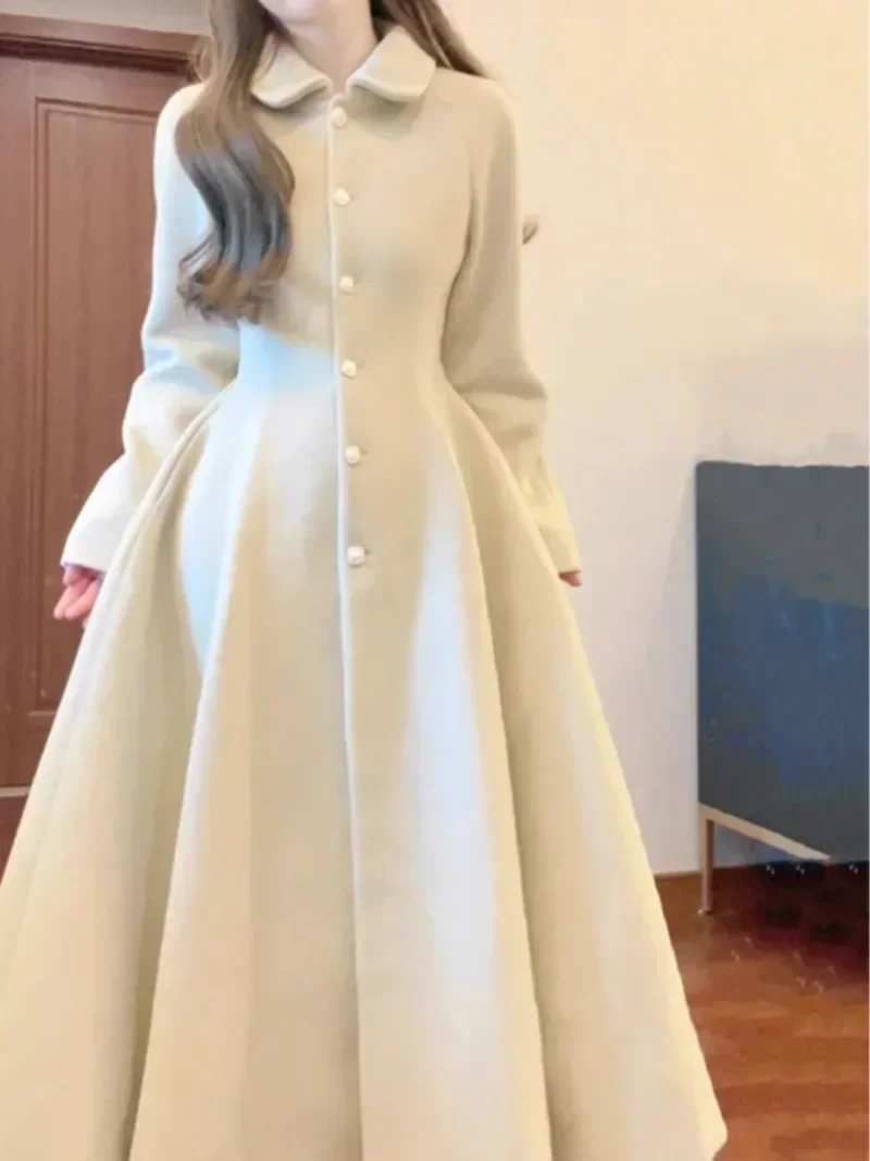 MiiiiX French Retro Elegant Woolen Princess Coat Slim A-line Skirt Jacket Single Breasted Trench 2024 New Autumn Women's Clothes
MiiiiX French Retro Elegant Woolen Princess Coat Slim A-line Skirt Jacket Single Breasted Trench 2024 New Autumn Women's Clothes