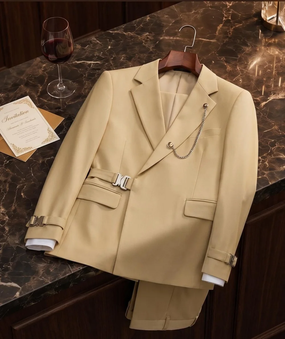 Men's Suits 2 Pieces Peaked Lapel Mental Bunckle Buiness Slim Fit Wedding Men's Suits Groomsmen(Blazer+Pants)
Men's Suits 2 Pieces Peaked Lapel Mental Bunckle Buiness Slim Fit Wedding Men's Suits Groomsmen(Blazer+Pants)