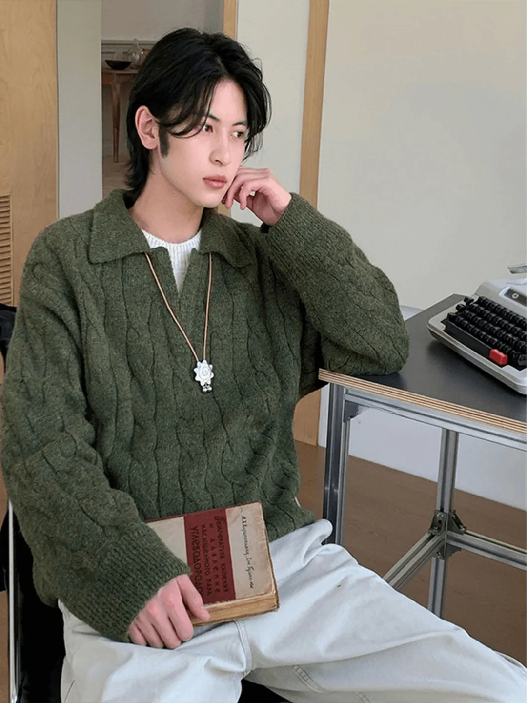 Olive een Knitted Sweater with Twisted Flower Design Loose Fit Inner Wear for Men Autumn Winter Faion Casual Sle M K...
Olive een Knitted Sweater with Twisted Flower Design Loose Fit Inner Wear for Men Autumn Winter Faion Casual Sle M K...