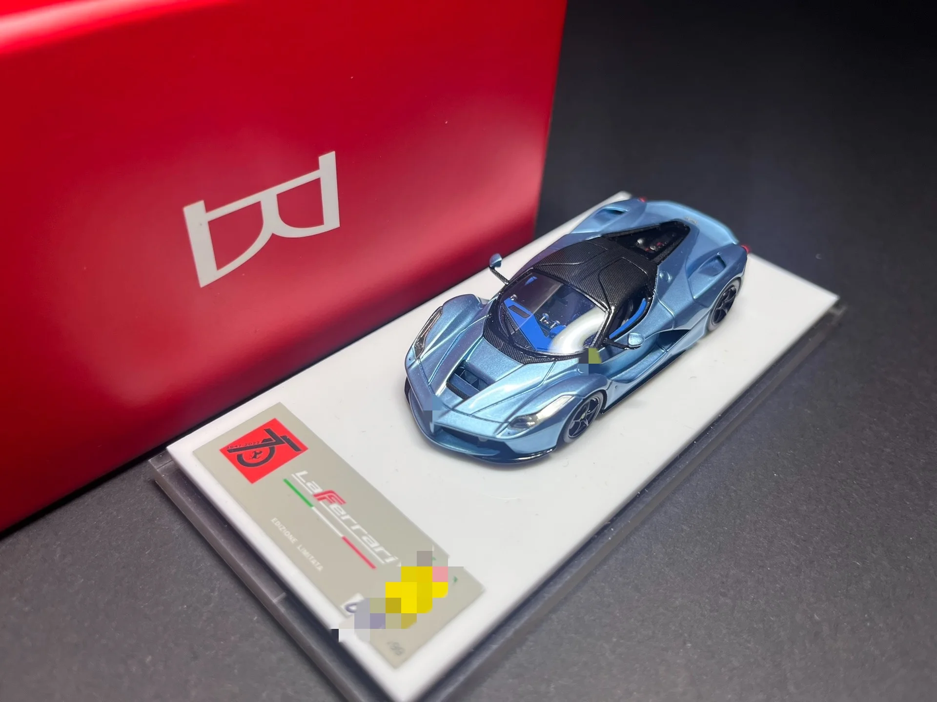 DMH 1:64 Lafa Ice Blue Hardtop, ограниченная серия, имитация смолы, украшение автомобиля, подарок для детей
DMH 1:64 Lafa Ice Blue Hardtop, ограниченная серия, имитация смолы, украшение автомобиля, подарок для детей