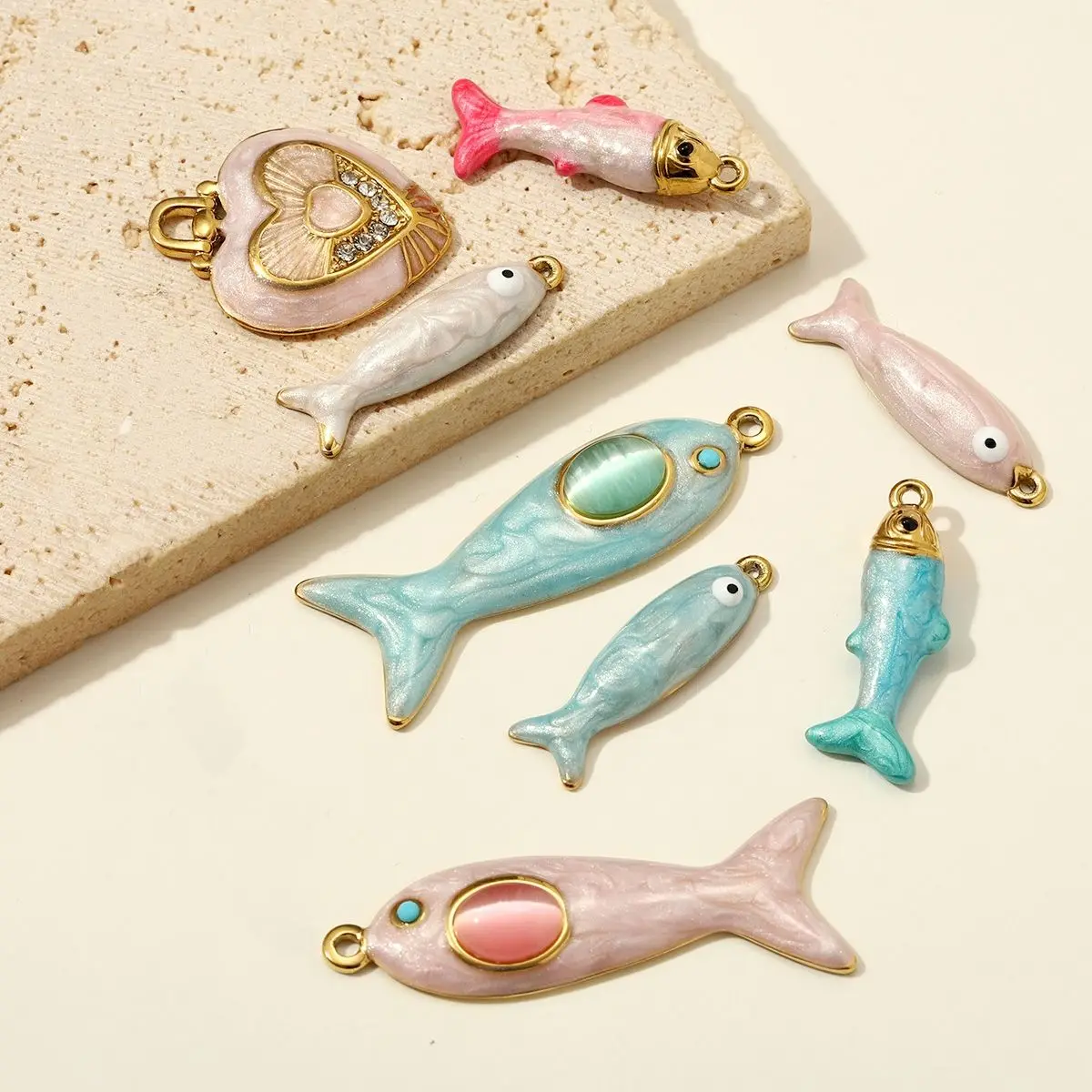 3Pcs/Lot Stainless Steel Heart Charms Enamel Colorful Fish Pendant For DIY Making Necklace Fashion Accessories Wholesale
3Pcs/Lot Stainless Steel Heart Charms Enamel Colorful Fish Pendant For DIY Making Necklace Fashion Accessories Wholesale
