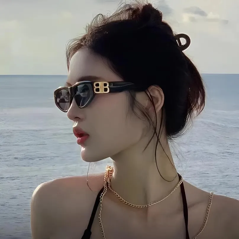 2026 New Cat Eye Sunglasses European American Style Luxury UV400 Protection Fashion Trendy Shades For Women
2026 New Cat Eye Sunglasses European American Style Luxury UV400 Protection Fashion Trendy Shades For Women