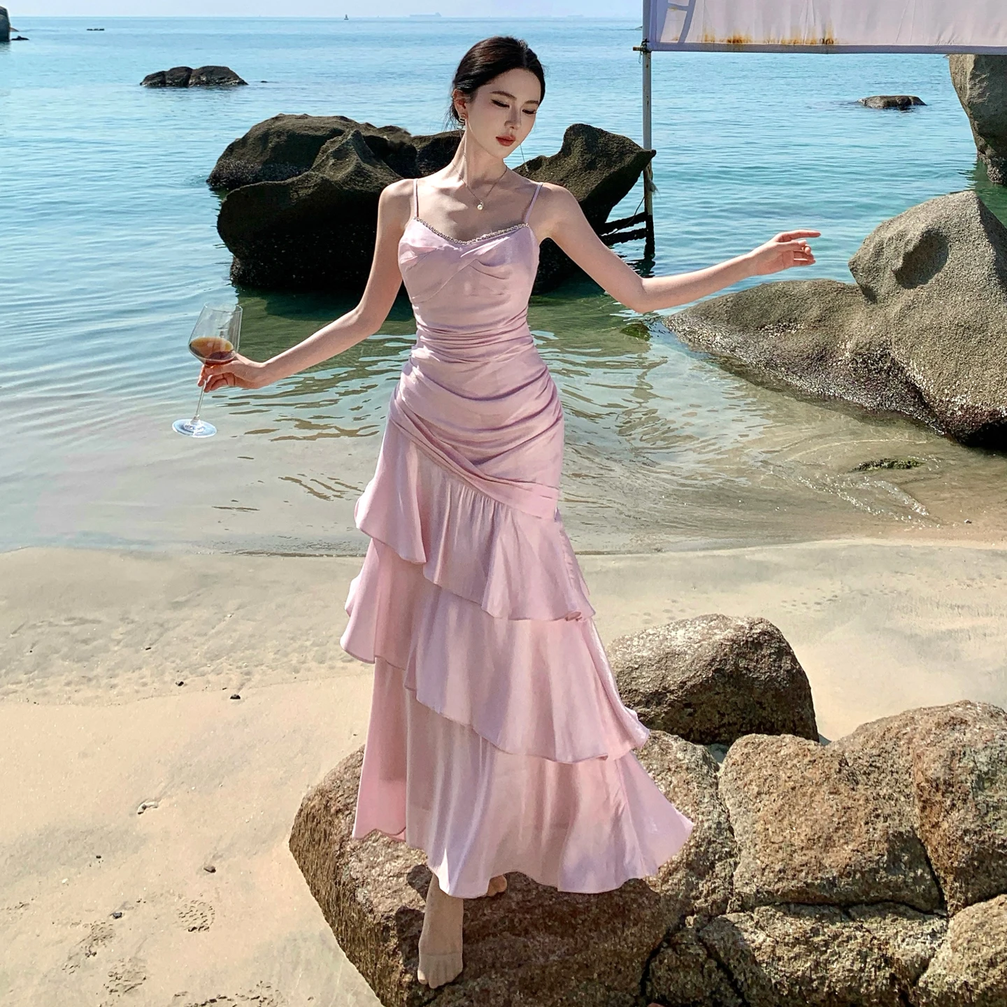 Элегантное атласное платье с кружевной отделкой, А-силуэт, миди, с завышенной талией, для женщин, весна-лето-осень, Ciwalk
Элегантное атласное платье с кружевной отделкой, А-силуэт, миди, с завышенной талией, для женщин, весна-лето-осень, Ciwalk