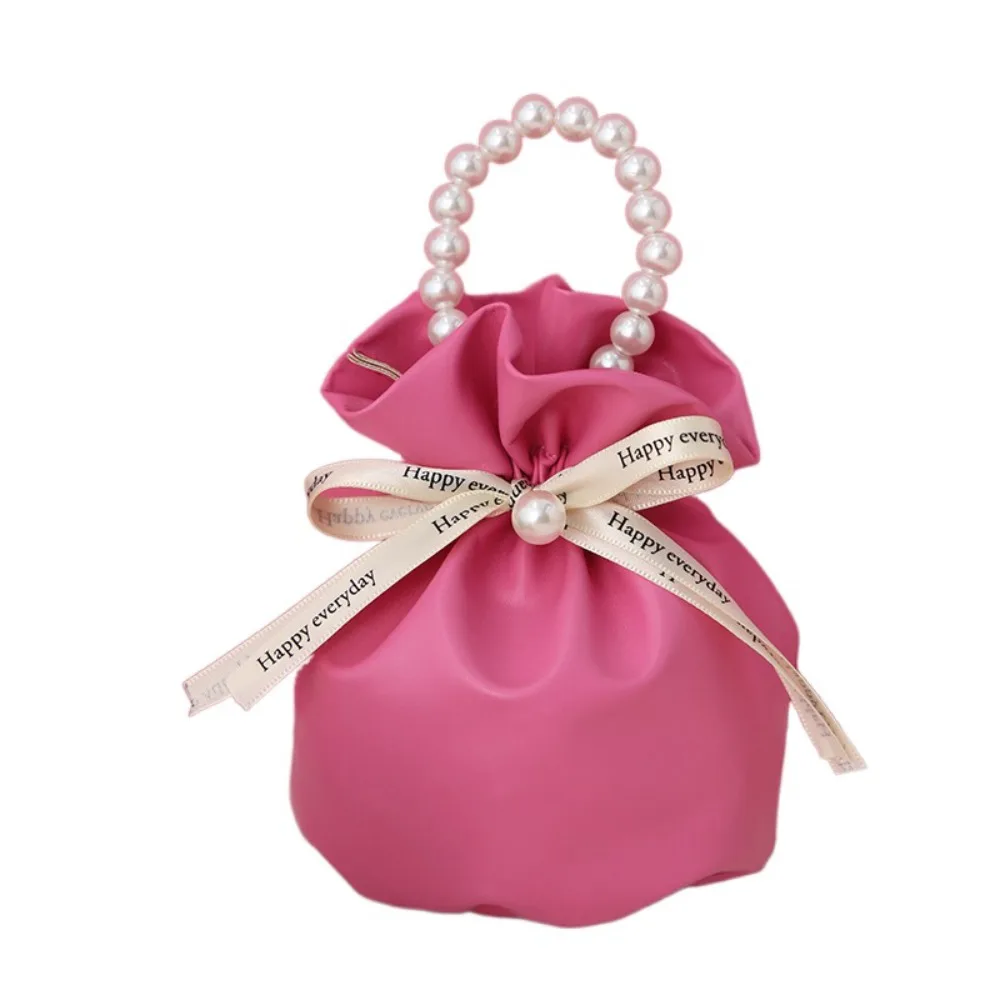 Solid Color PU Drawstring Bag Storage Bag Korean Style Pearls Handle Wrist Bag Jewelry Packing Bag Bucket Bag Festive Sugar Bag
Solid Color PU Drawstring Bag Storage Bag Korean Style Pearls Handle Wrist Bag Jewelry Packing Bag Bucket Bag Festive Sugar Bag