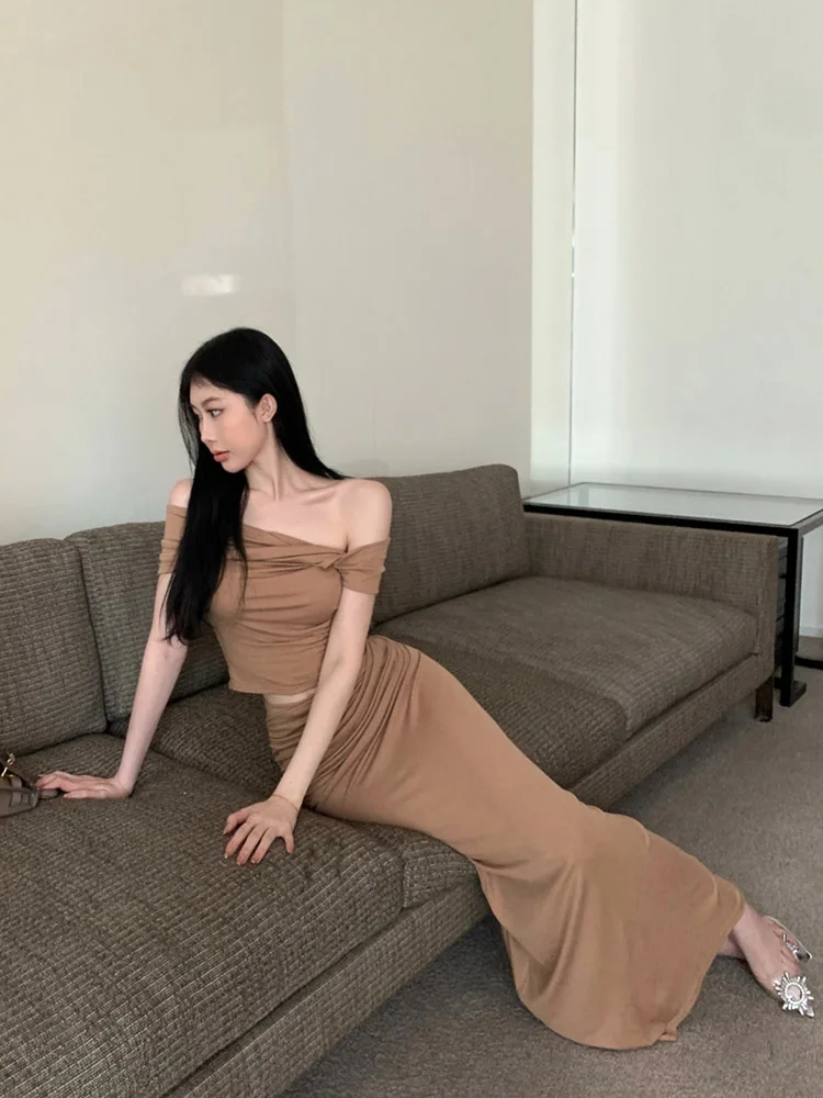 Плиссированная облегающая футболка Choco Girl Pure Desire на одно плечо, женская летняя облегающая юбка с высокой талией, юбка длиной до пола, двухпи...
Плиссированная облегающая футболка Choco Girl Pure Desire на одно плечо, женская летняя облегающая юбка с высокой талией, юбка длиной до пола, двухпи...