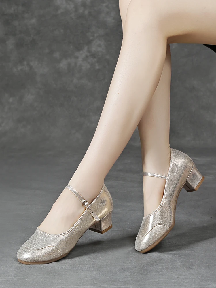 Gold Dance oes Women's Soft Bot Genuine Leather Square Dancing oes Middle-Aged And ly Dancing oes Adult Dancing...
Gold Dance oes Women's Soft Bot Genuine Leather Square Dancing oes Middle-Aged And ly Dancing oes Adult Dancing...
