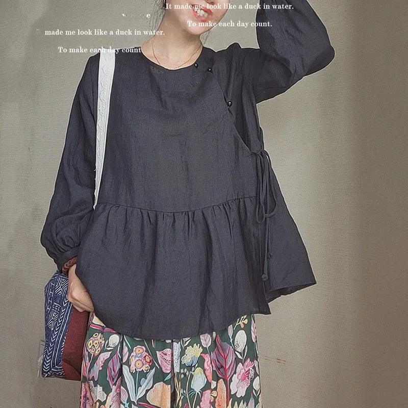 Весенне-осенний новый дизайн: оригинальная женская блузка с длинным рукавом и круглым вырезом, черная, с боковыми разрезами по низу юбки
Весенне-осенний новый дизайн: оригинальная женская блузка с длинным рукавом и круглым вырезом, черная, с боковыми разрезами по низу юбки