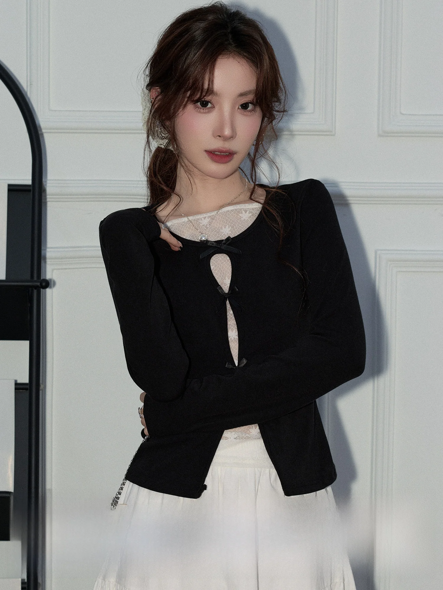 Bla Lace Splice Long Sve T-irt Women's Spring New Hollow out Casual Sle Loose Fit Pure Color High Waist A-Line Sve
Bla Lace Splice Long Sve T-irt Women's Spring New Hollow out Casual Sle Loose Fit Pure Color High Waist A-Line Sve