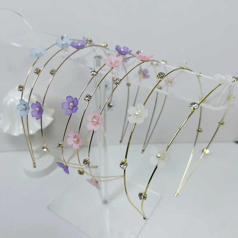 2026 Charming Floral Crystal Thin Headband Set Dainty Gold Tone Wire Hairband With Pastel Flower Accents Headwrap For Daily Wear
2026 Charming Floral Crystal Thin Headband Set Dainty Gold Tone Wire Hairband With Pastel Flower Accents Headwrap For Daily Wear