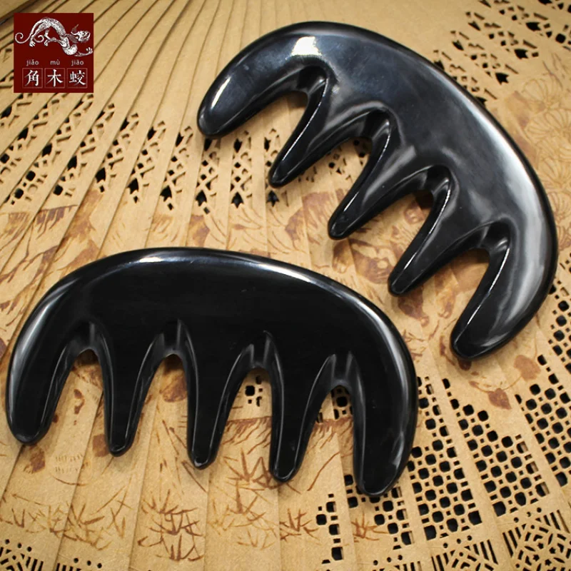 Jiaomu Jiao black yak horn five-tooth massage comb and gua sha board
Jiaomu Jiao black yak horn five-tooth massage comb and gua sha board