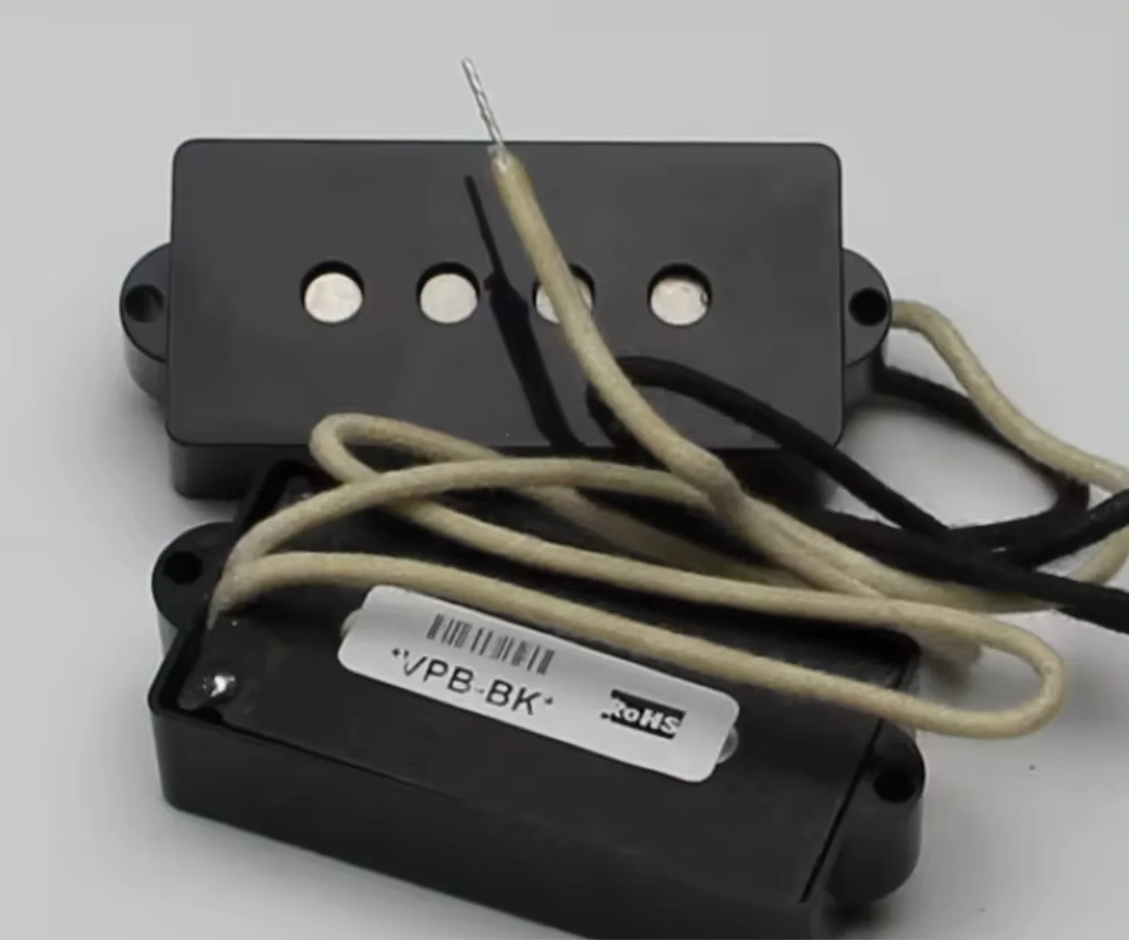 Electric bass PB pickup Bass segmented open pickup Bas aluminum nickel cobalt pickup
Electric bass PB pickup Bass segmented open pickup Bas aluminum nickel cobalt pickup