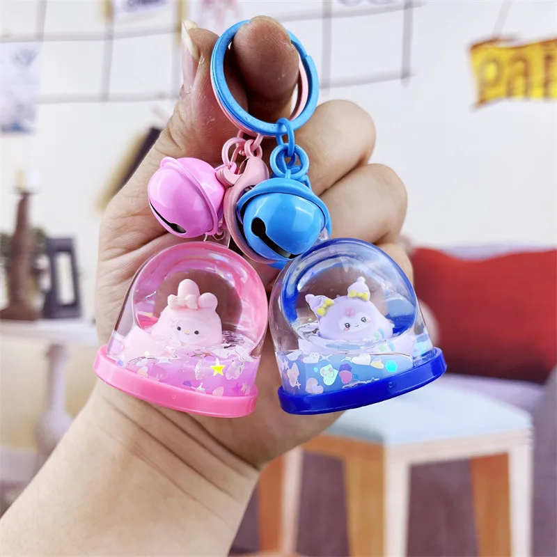 MINISO креативный мультяшный клубничный медведь Куроми зыбучий песок брелок пара модная изысканная сумка жидкий кулон маленький подарок
MINISO креативный мультяшный клубничный медведь Куроми зыбучий песок брелок пара модная изысканная сумка жидкий кулон маленький подарок