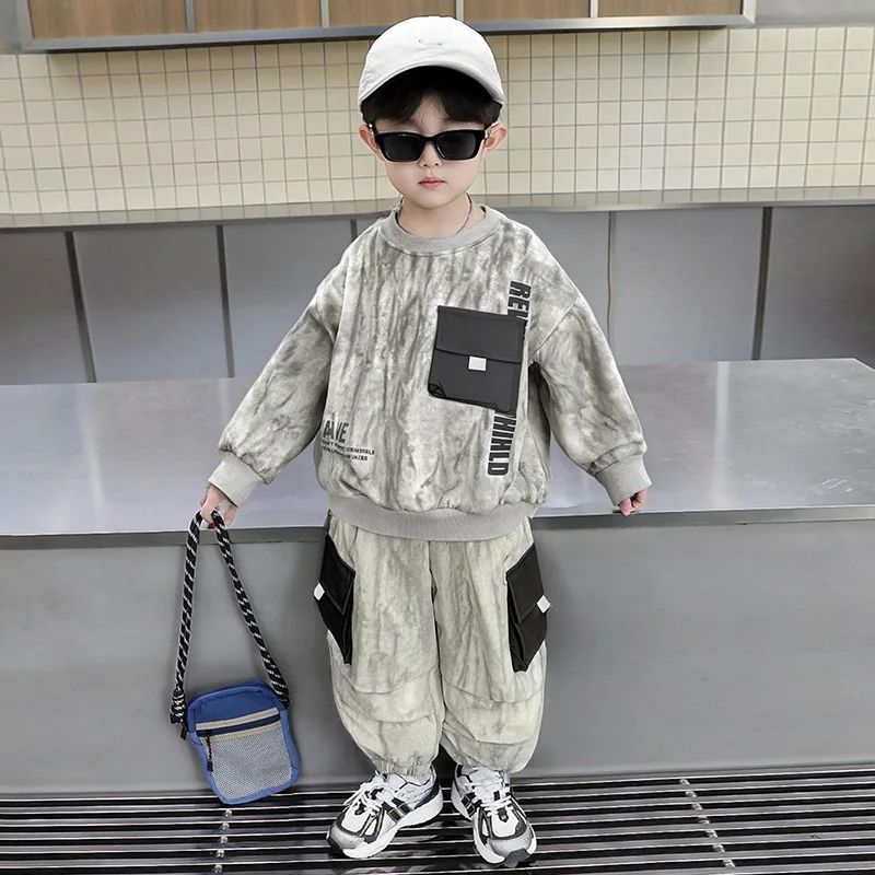 Новая весенне-осенняя детская одежда, костюм в стиле пэчворк, детские толстовки и штаны для мальчиков, 2 шт./компл., повседневный спортивный костюм для мальчиков, От 2 до 11 лет 
Новая весенне-осенняя детская одежда, костюм в стиле пэчворк, детские толстовки и штаны для мальчиков, 2 шт./компл., повседневный спортивный костюм для мальчиков, От 2 до 11 лет
