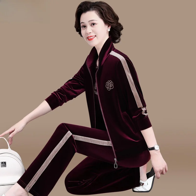 Chic Velvet Sportswear Set for Mom Autumn Fashion Loose Fit Three Pieces Casual Women's Style Polyester Blend Long Pants
Chic Velvet Sportswear Set for Mom Autumn Fashion Loose Fit Three Pieces Casual Women's Style Polyester Blend Long Pants