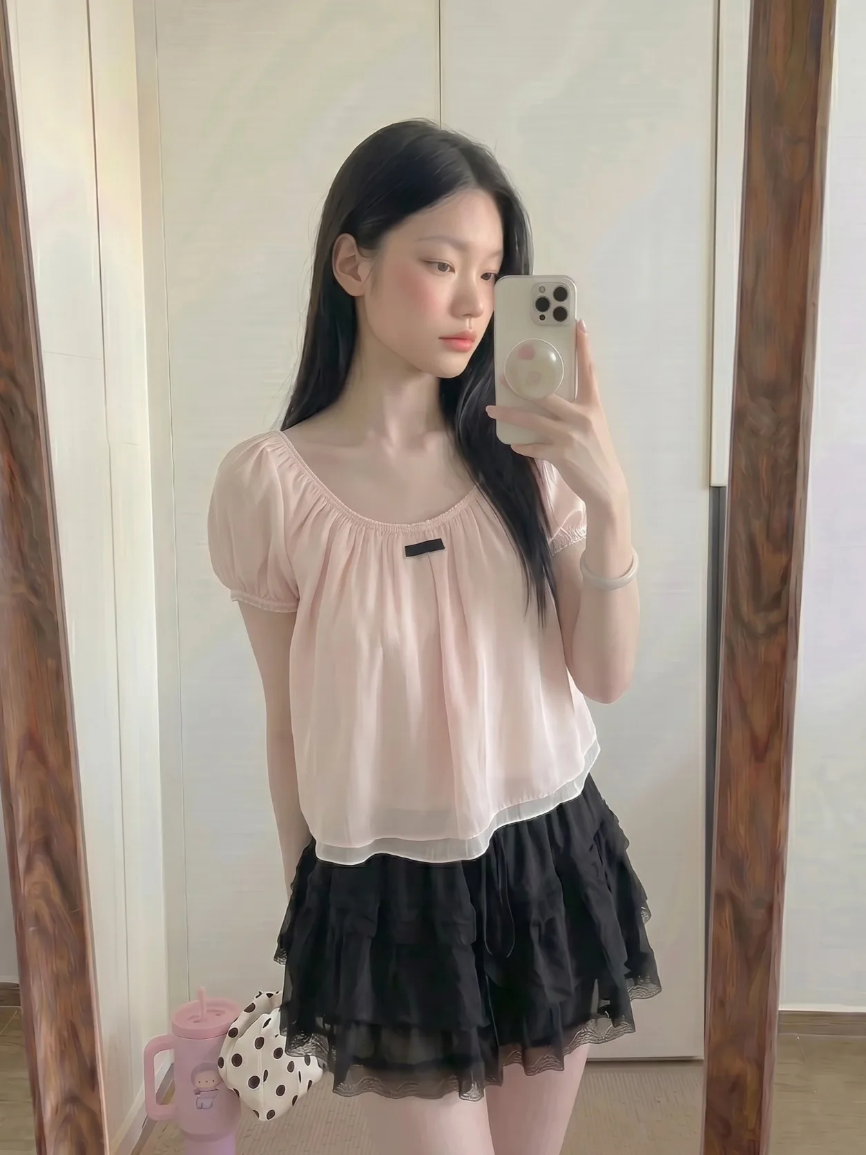 Pink Korean Style Short Bubble Sleeve U-Neck Splice Women's Fashion Slimming Sweetish Top Casual Style Polyester Fiber
Pink Korean Style Short Bubble Sleeve U-Neck Splice Women's Fashion Slimming Sweetish Top Casual Style Polyester Fiber