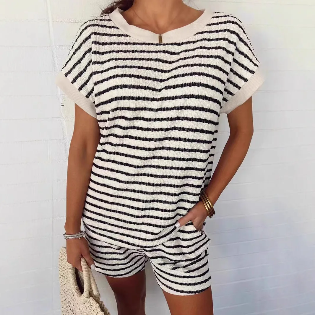 Women Two Piece Shorts Set Short Sleeve Striped Top Round Neck Pant Suits Pullover Casual Office Lady Sporty Summer 2025
Women Two Piece Shorts Set Short Sleeve Striped Top Round Neck Pant Suits Pullover Casual Office Lady Sporty Summer 2025