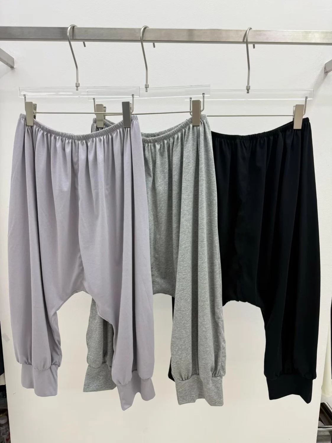 Loose Harem Pants Women's Summer 2026 Casual High Waist Elastic Polyester Fiber Cover Hip Style Lazy Fashion Casual Trousers
Loose Harem Pants Women's Summer 2026 Casual High Waist Elastic Polyester Fiber Cover Hip Style Lazy Fashion Casual Trousers